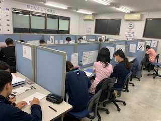 230829右
