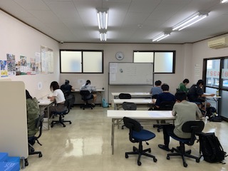 ２４０８１８集団